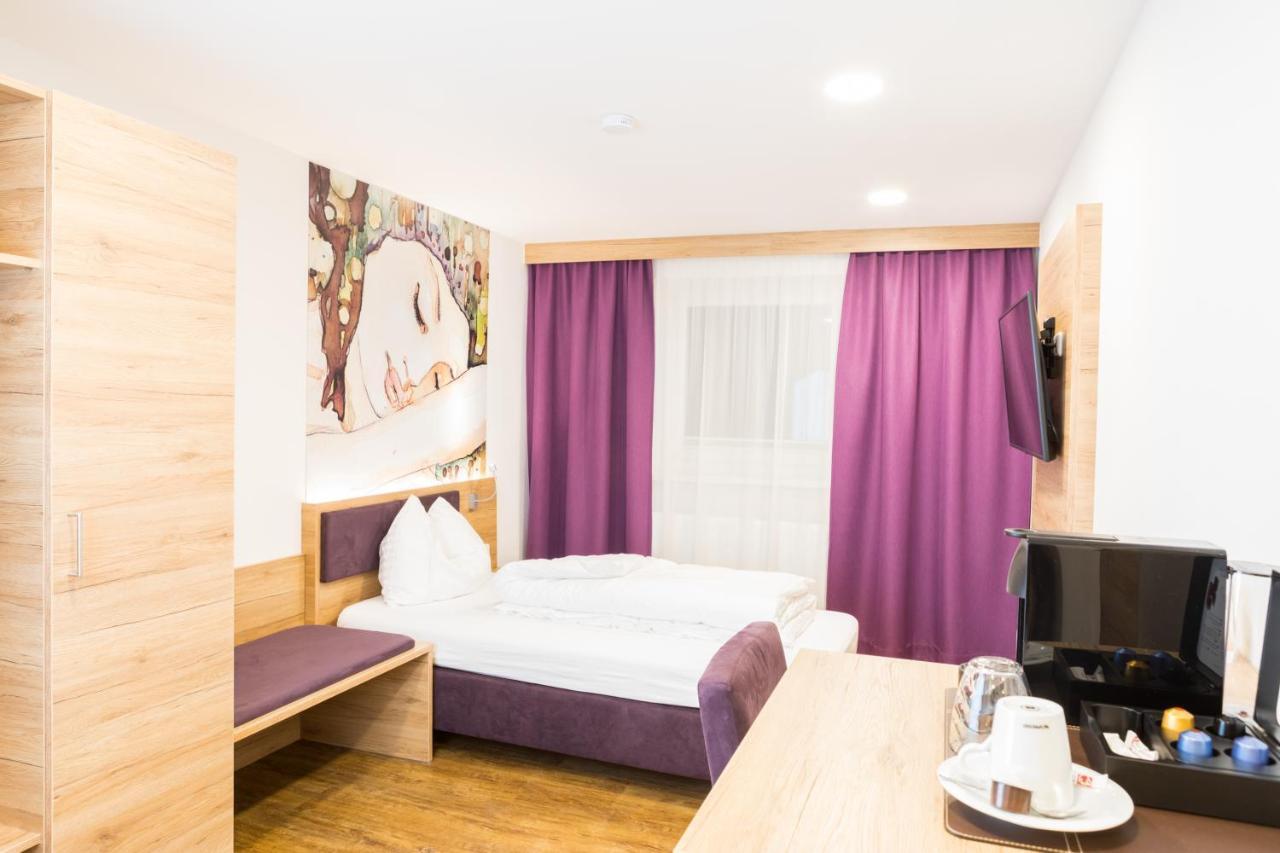 Hotel Stiegler Bed & Breakfast Timelkam Kültér fotó